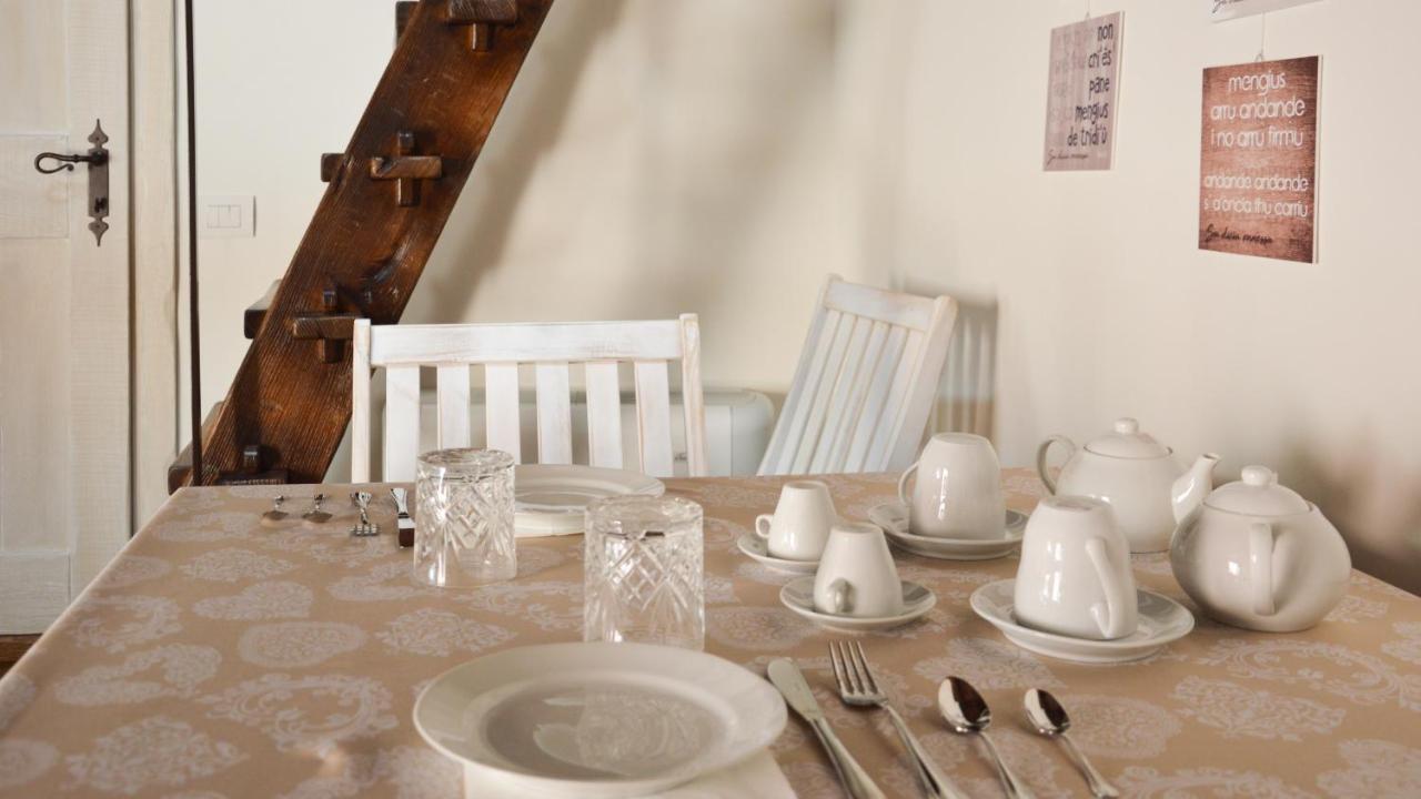 פוני B&B E Home Restaurant S'Ispera Monolocale Uso Esclusivo מראה חיצוני תמונה