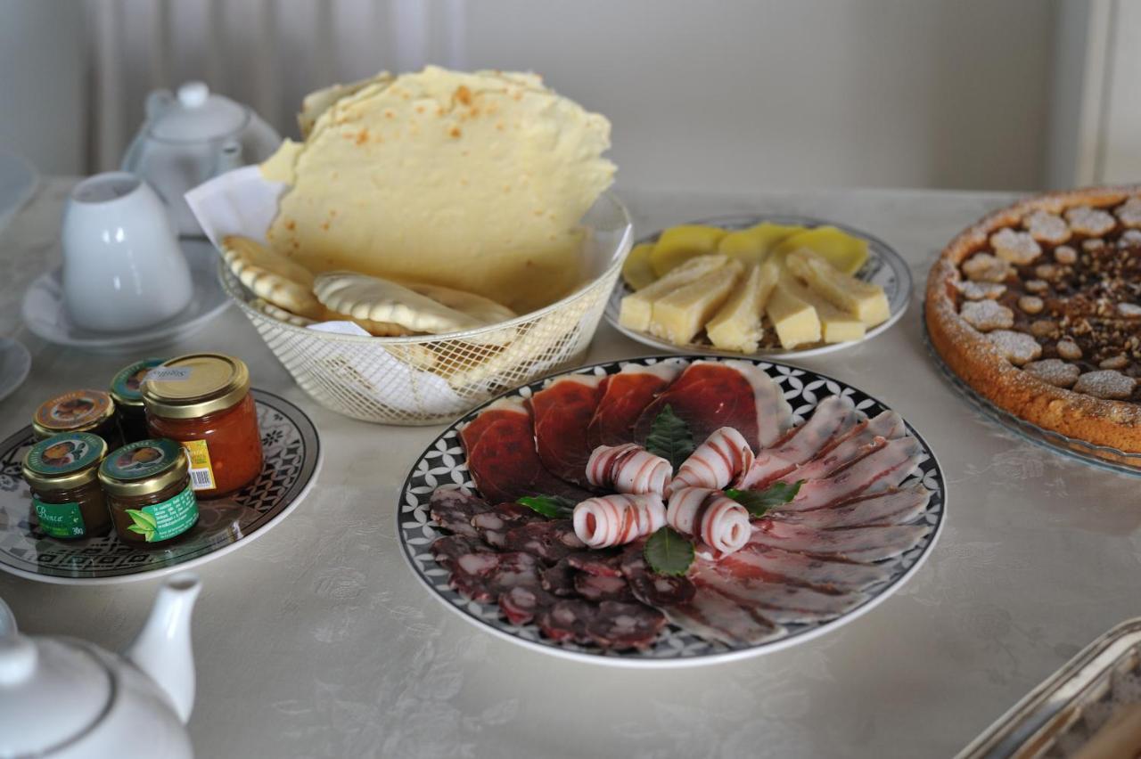 פוני B&B E Home Restaurant S'Ispera Monolocale Uso Esclusivo מראה חיצוני תמונה
