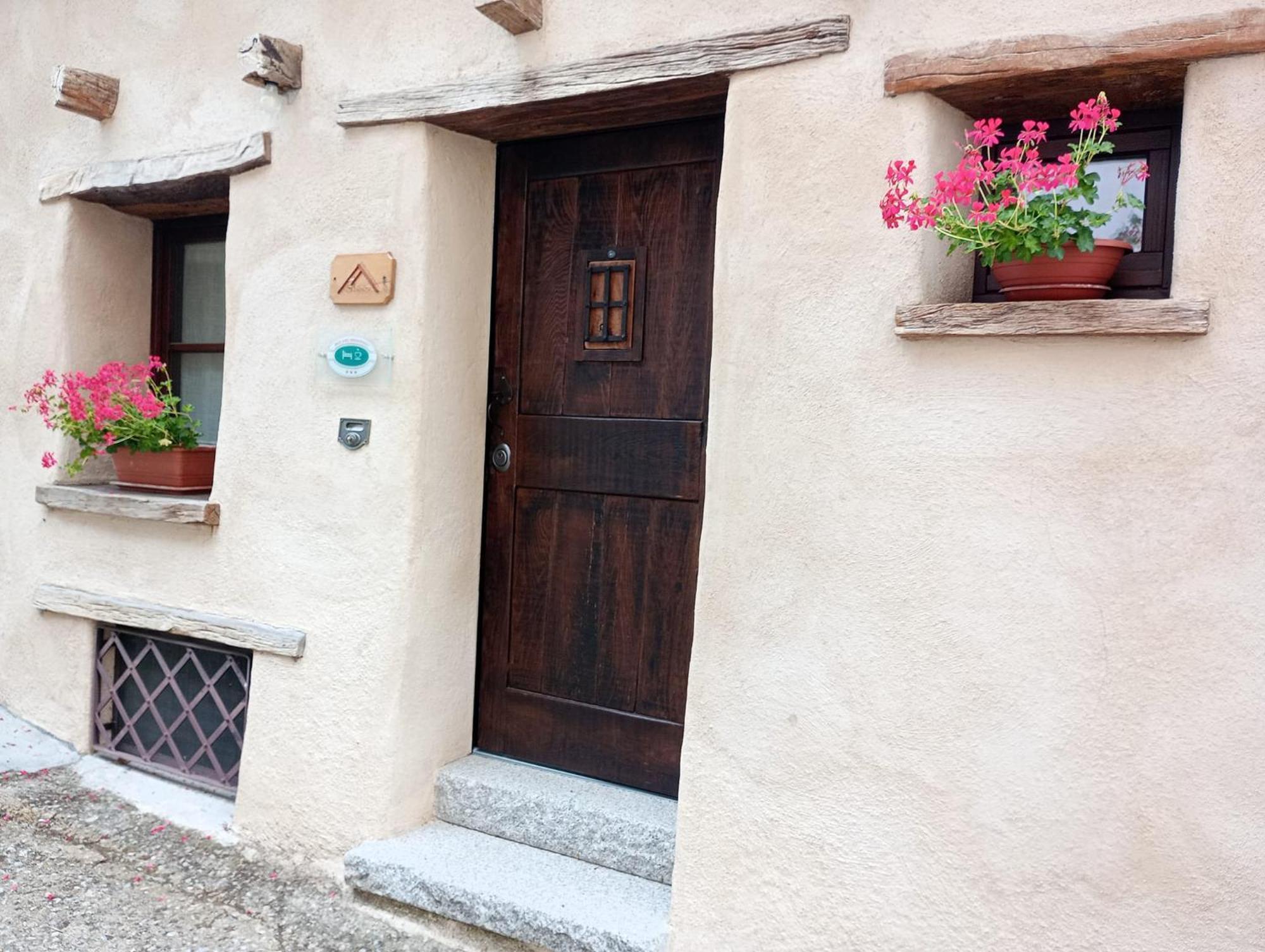 פוני B&B E Home Restaurant S'Ispera Monolocale Uso Esclusivo מראה חיצוני תמונה